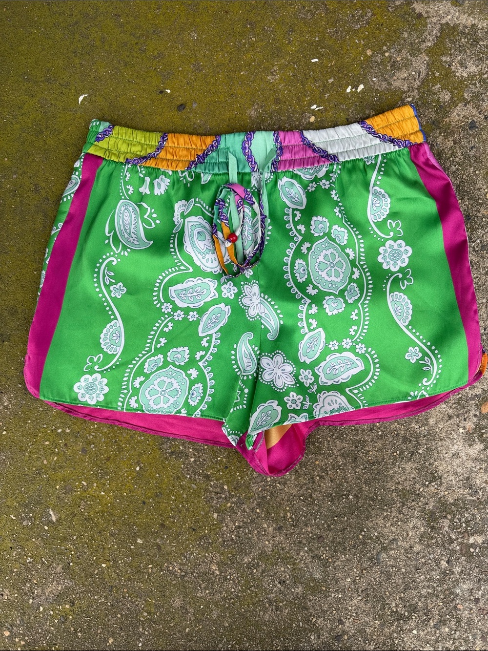 Zara Green Bandana Paisley Shorts Multicolor Waist